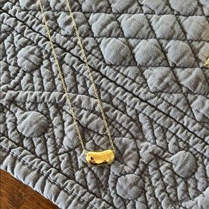 Joiana Bean Pendant Necklace - 18k gold plated Excellent!